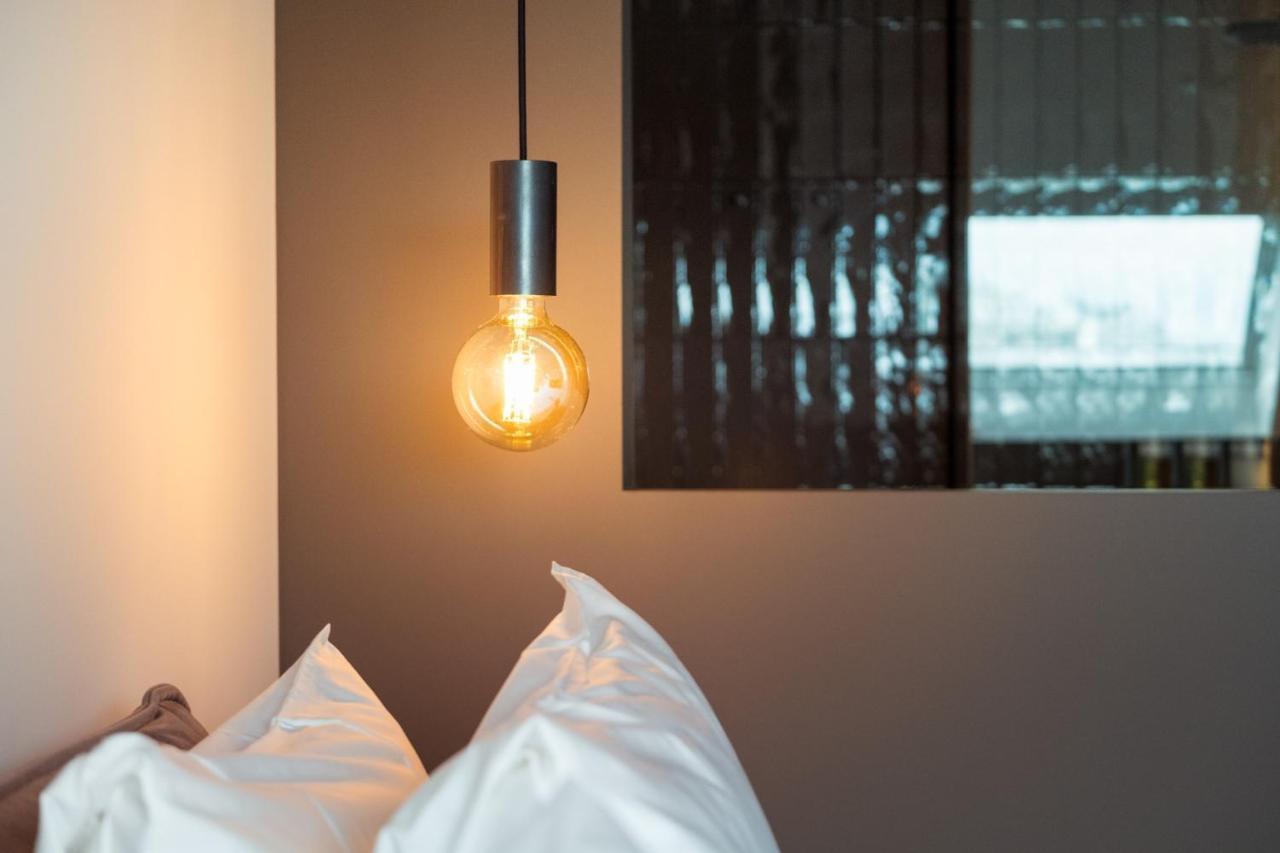 U Eat & Sleep Antwerp Hotel Bagian luar foto