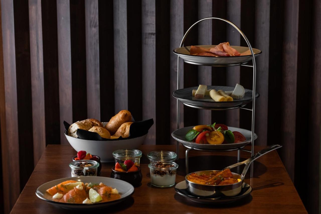 U Eat & Sleep Antwerp Hotel Bagian luar foto