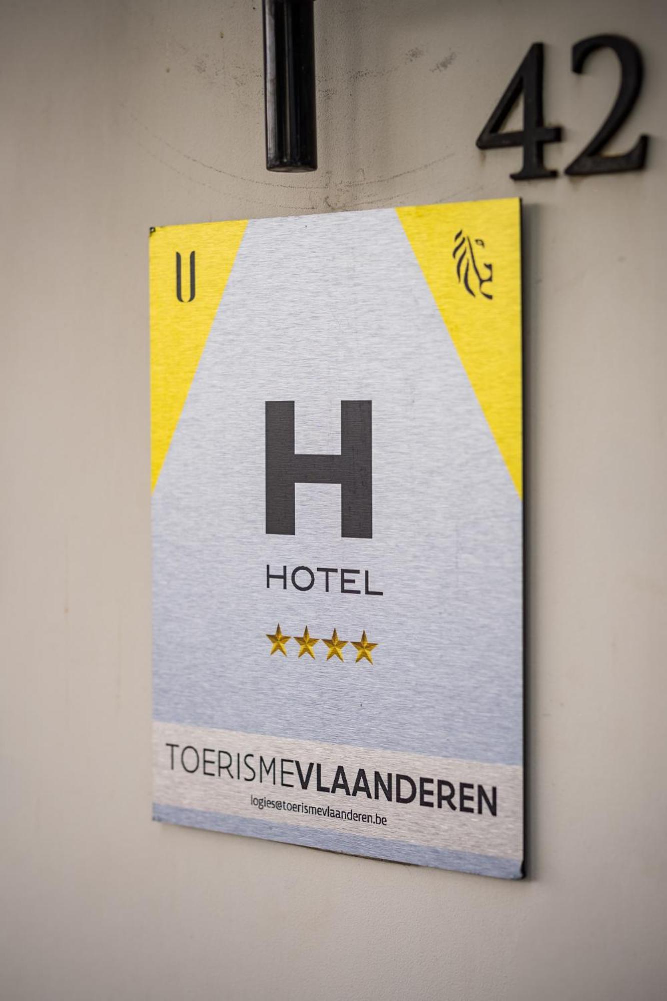 U Eat & Sleep Antwerp Hotel Bagian luar foto