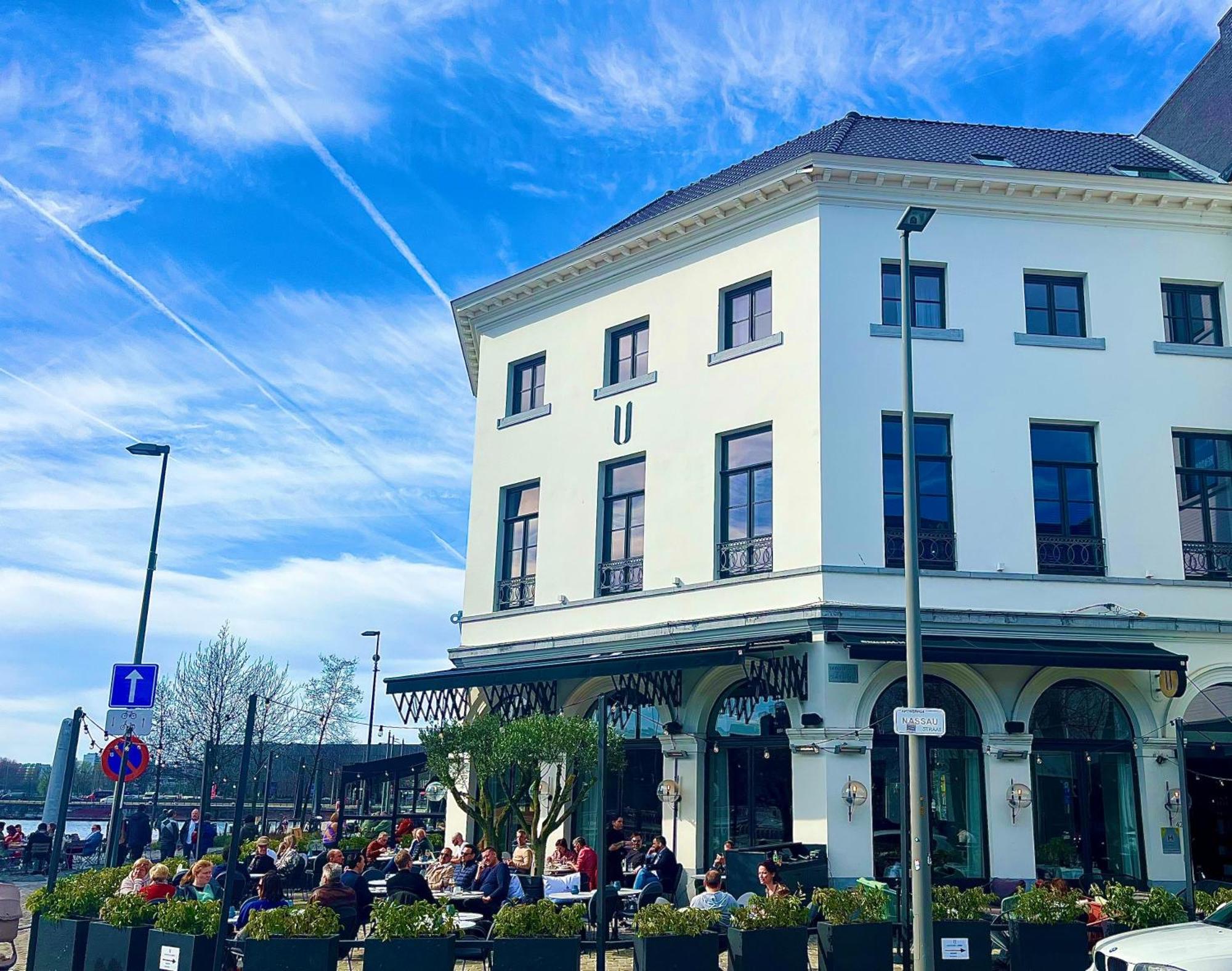 U Eat & Sleep Antwerp Hotel Bagian luar foto