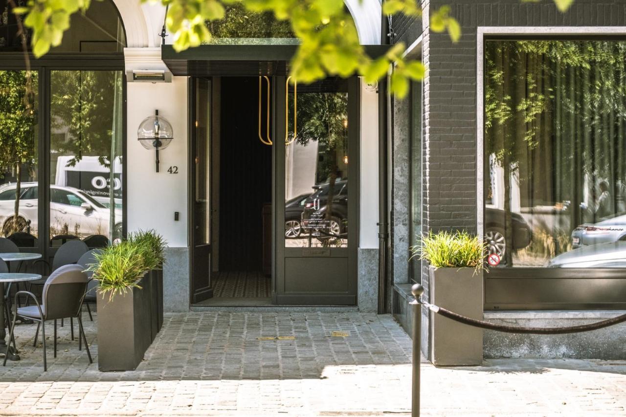 U Eat & Sleep Antwerp Hotel Bagian luar foto
