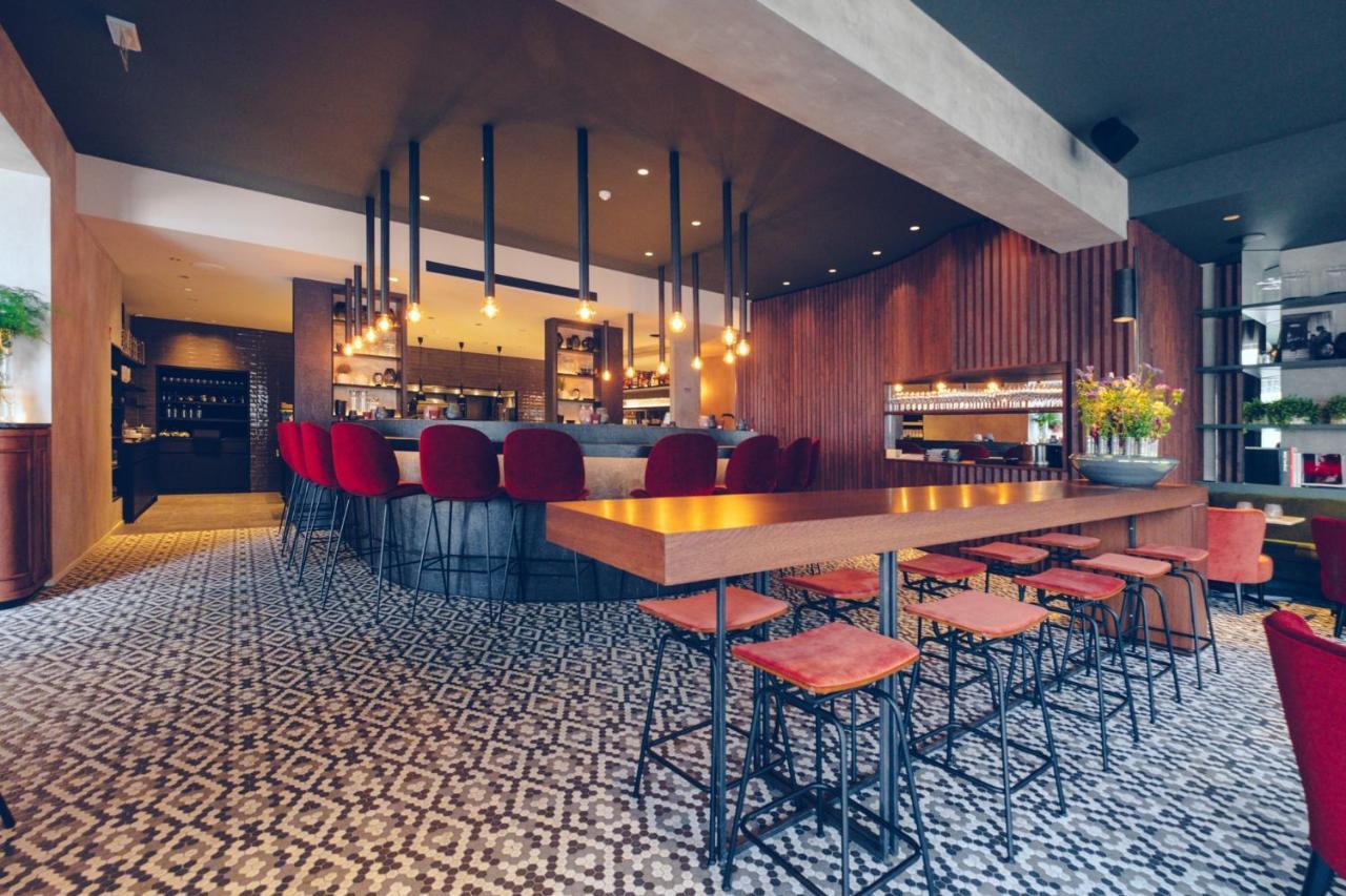 U Eat & Sleep Antwerp Hotel Bagian luar foto