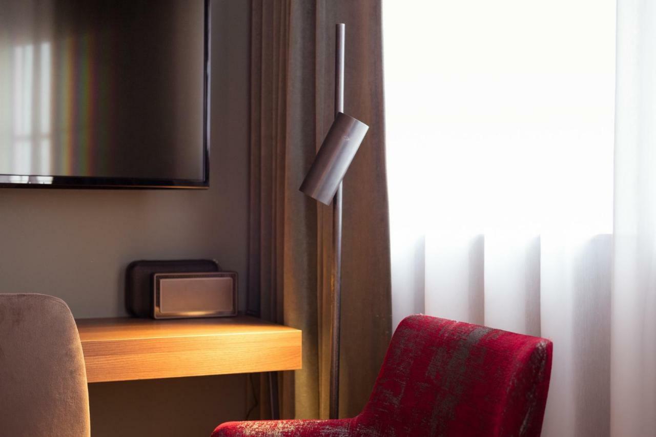 U Eat & Sleep Antwerp Hotel Bagian luar foto